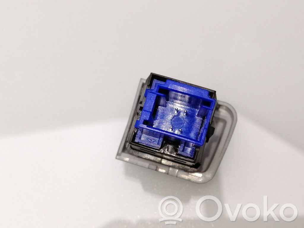 Botón interruptor de luz de peligro   96750916ZD