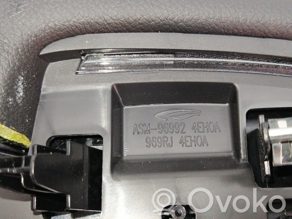 Nissan Qashqai Moldura del panel 