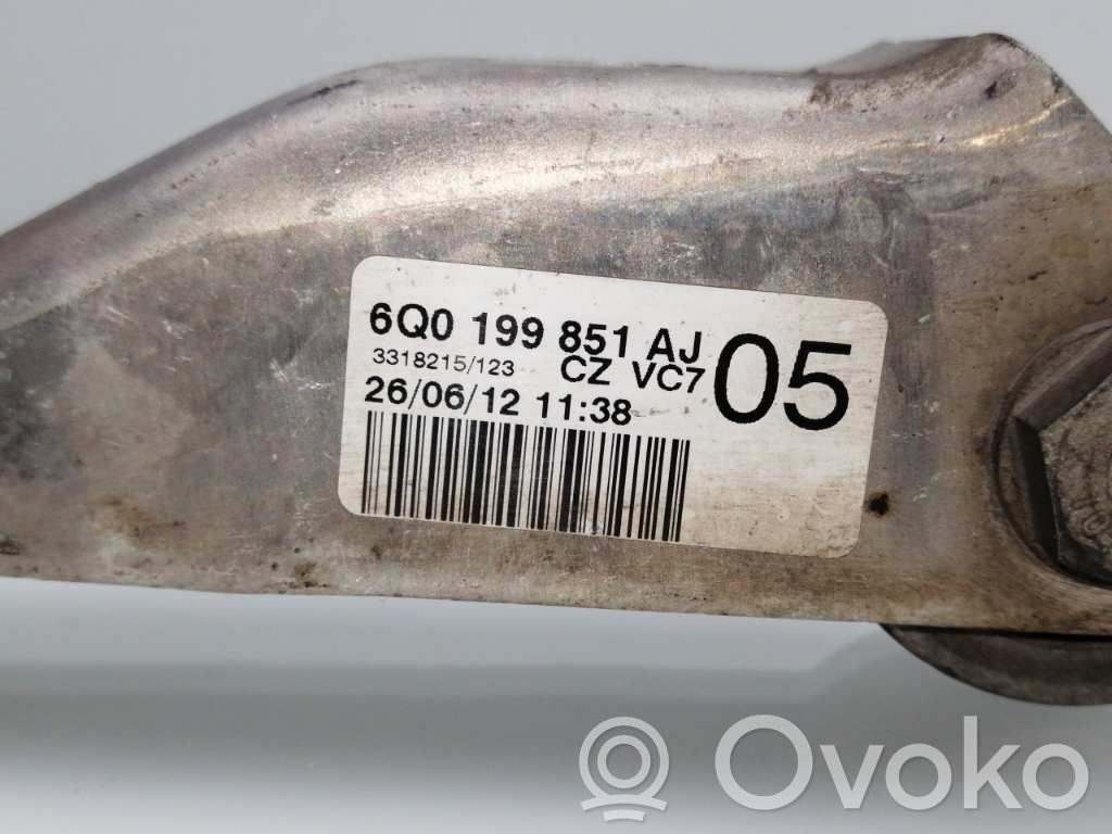 Moottorin kiinnikekorvake   6Q0199851AJ