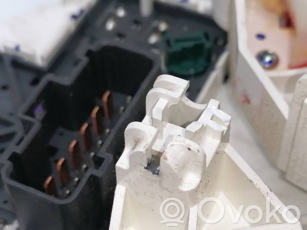 Climate control unit   275133VU9E