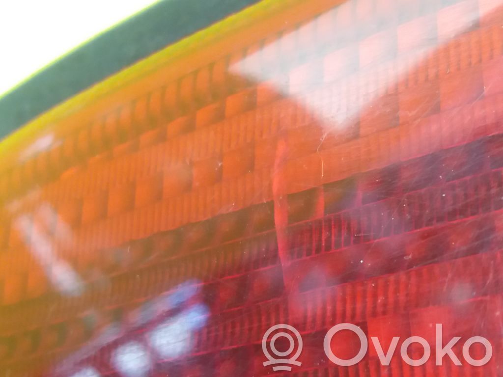 Lámpara de faros/luces traseros   93AG15K258
