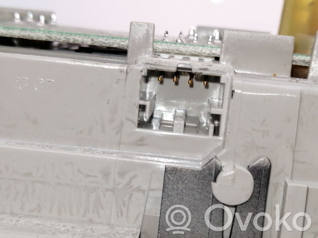 Audi Q7 4L Garniture de console d'éclairage de ciel de toit