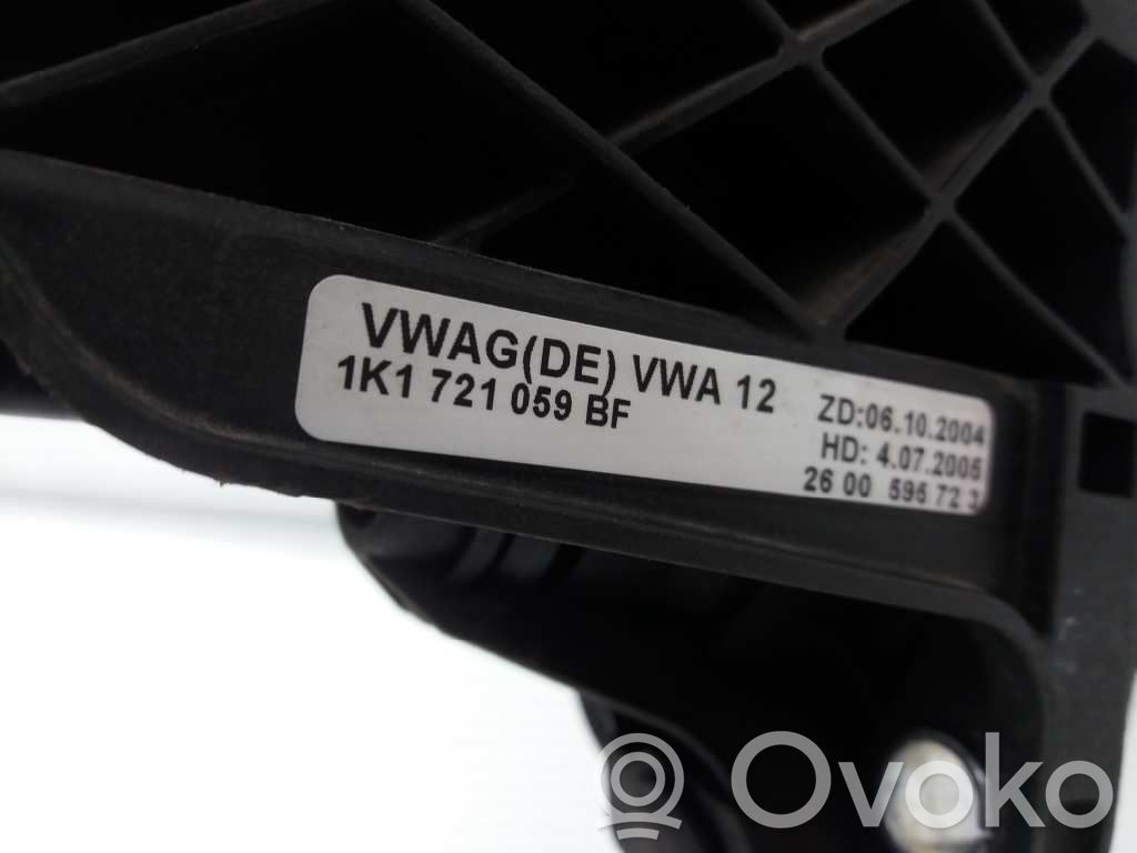 Pedal de embrague   1K1721059BF