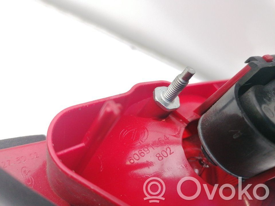 Lámpara de faros/luces traseros   60691364
