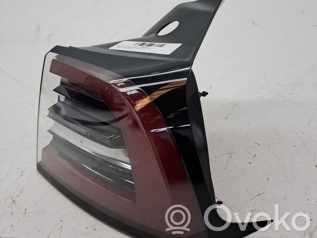 Rear tail light bulb   107740000B