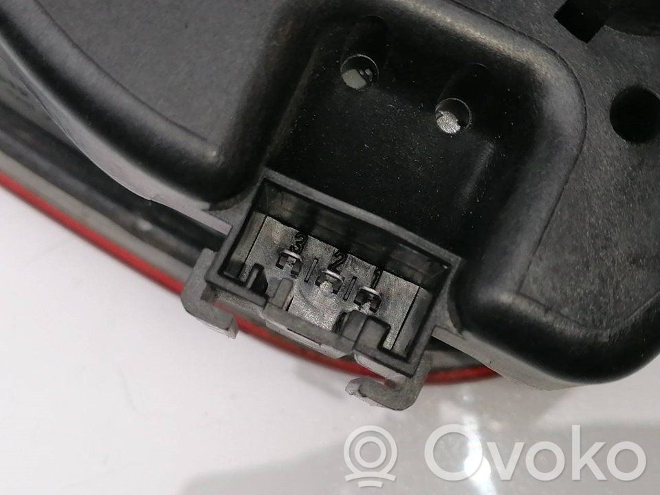 Lámpara de faros/luces traseros   8364924,320D