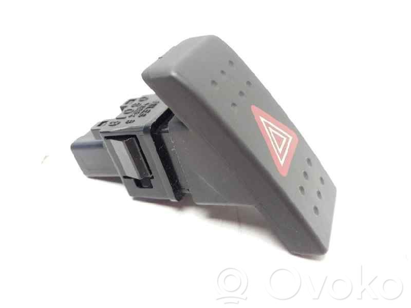 Botón interruptor de luz de peligro   06019