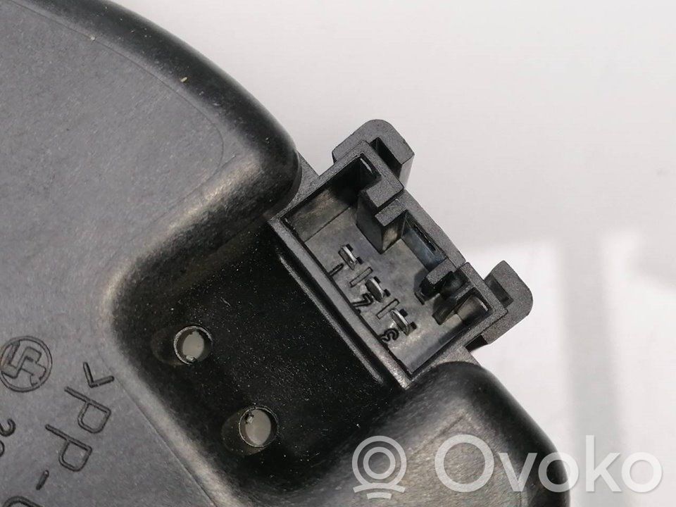Ampoule, feu stop / feu arrière   63218364923,320D