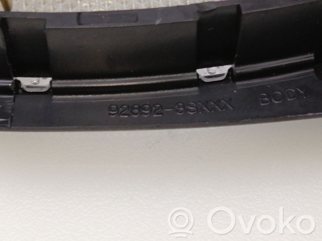 Hyundai i30 Rivestimento della console di illuminazione installata sul rivestimento del tetto