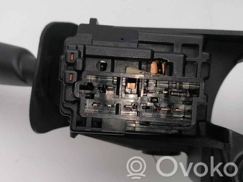 Peugeot 406 Boutons / interrupteurs volant 