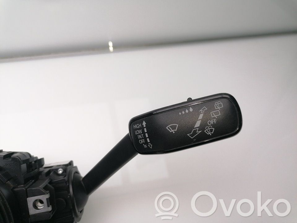 Volkswagen Golf VII Pulsanti/interruttori sul volante 