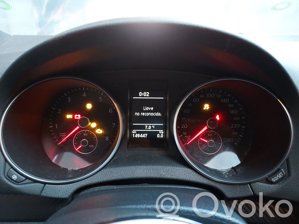 Volkswagen Golf VI Licznik / Prędkościomierz 