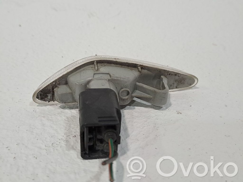 Kierunkowskaz błotnika przedniego   GS1F51130D