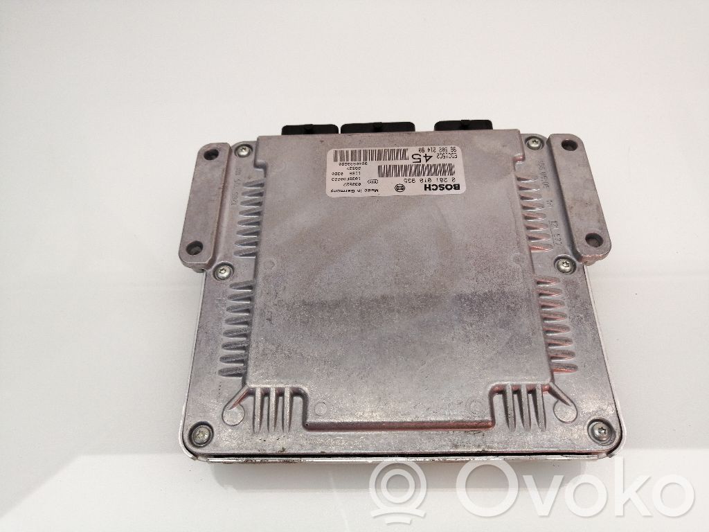 Unidad de control/módulo ECU del motor   9650221480,0281010935
