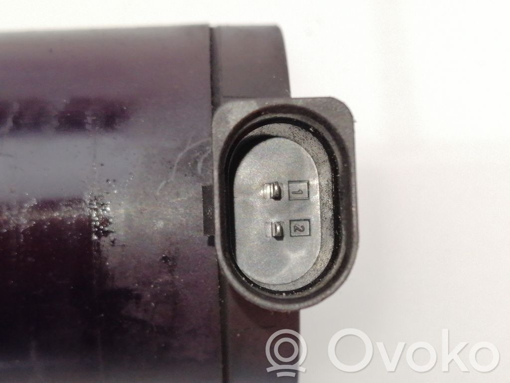 Vesipumppu   7L0965561L