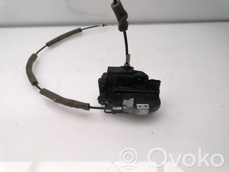 Nissan NP300 Zamek drzwi tylnych 
