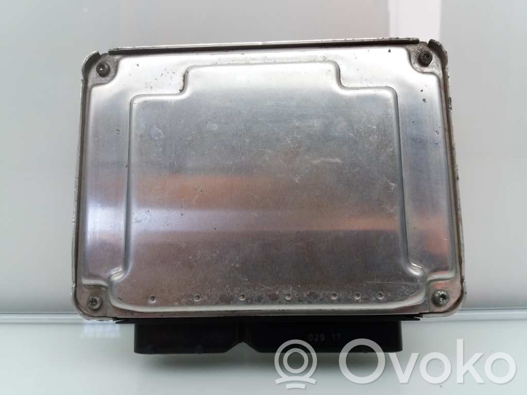Unitate control motor/modul ECU   045906019CD,0281012749