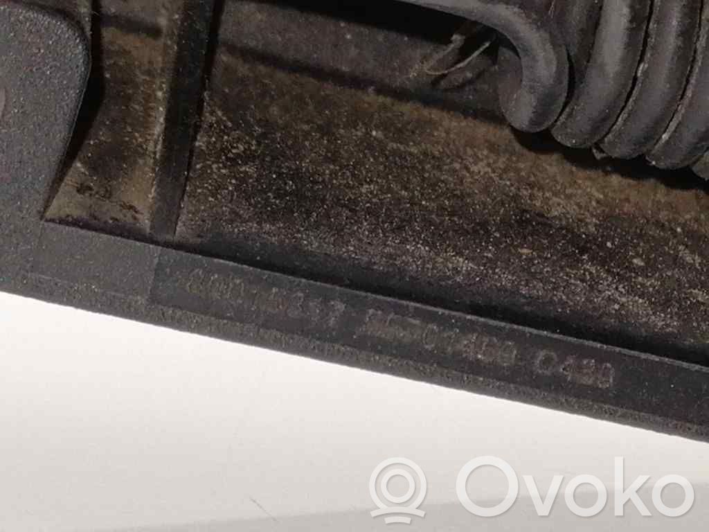 Opel Corsa D Braccio della spazzola tergicristallo posteriore 