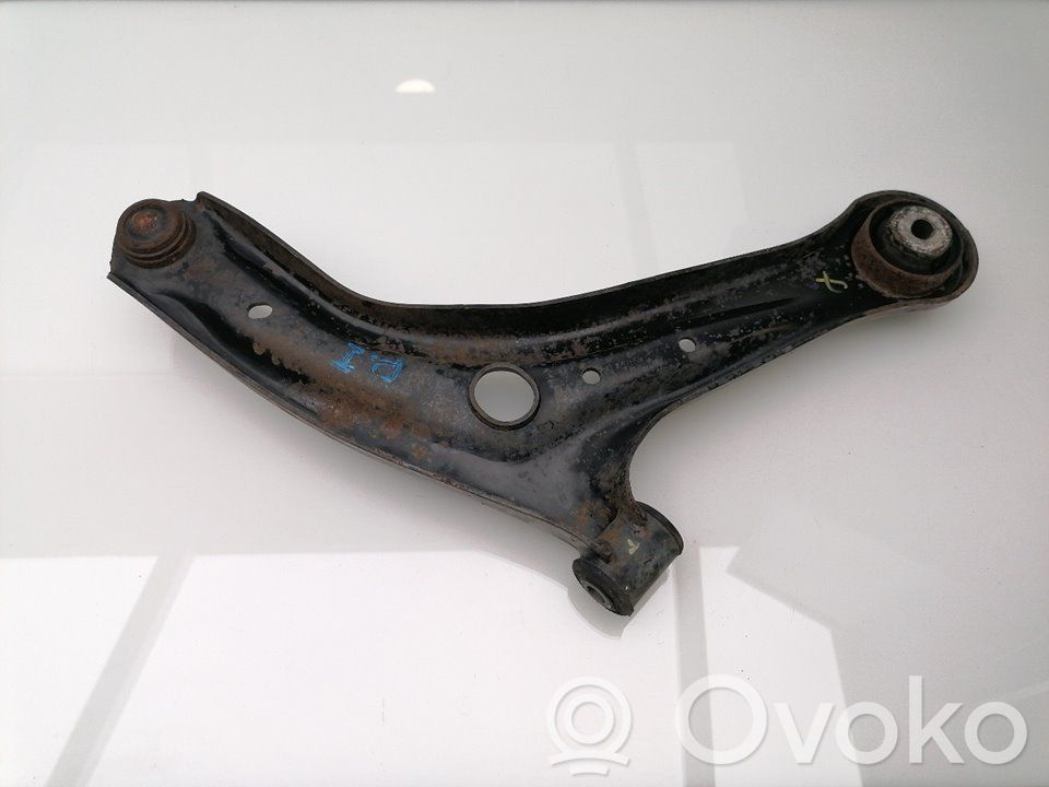 Ford Fiesta Braccio di controllo sospensione anteriore inferiore/braccio oscillante 
