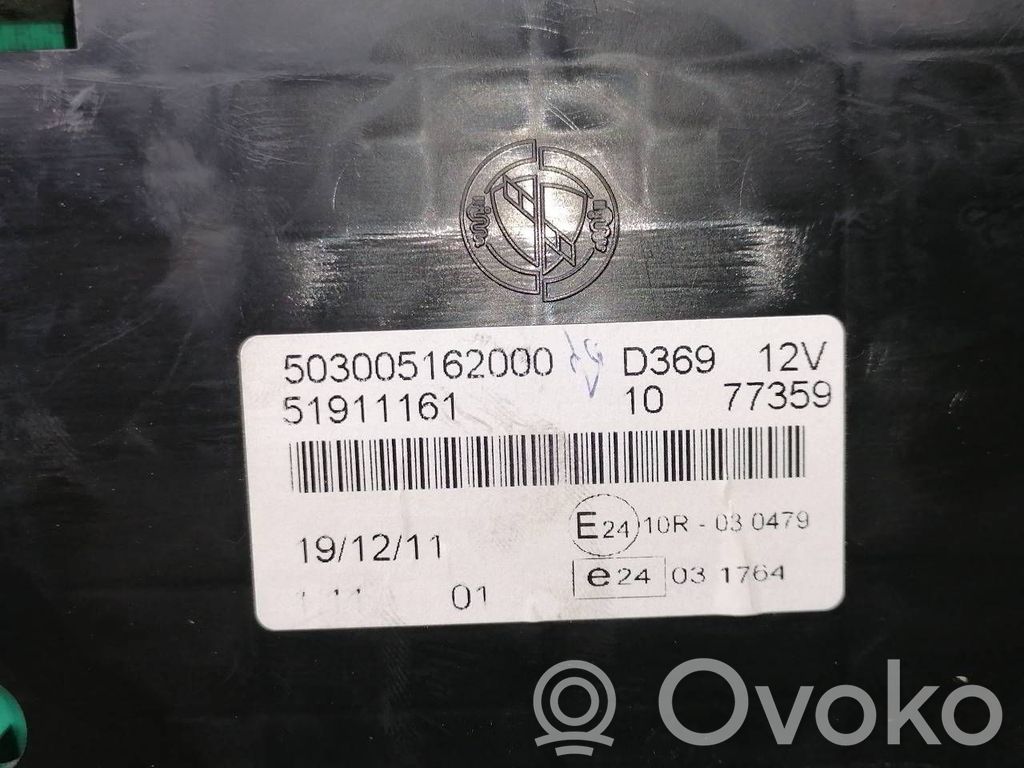 Speedometer (instrument cluster)   51911161
