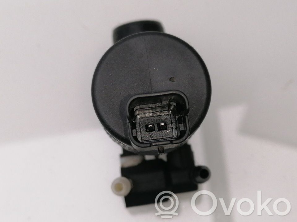 Renault Kangoo I Windscreen/windshield washer pump 