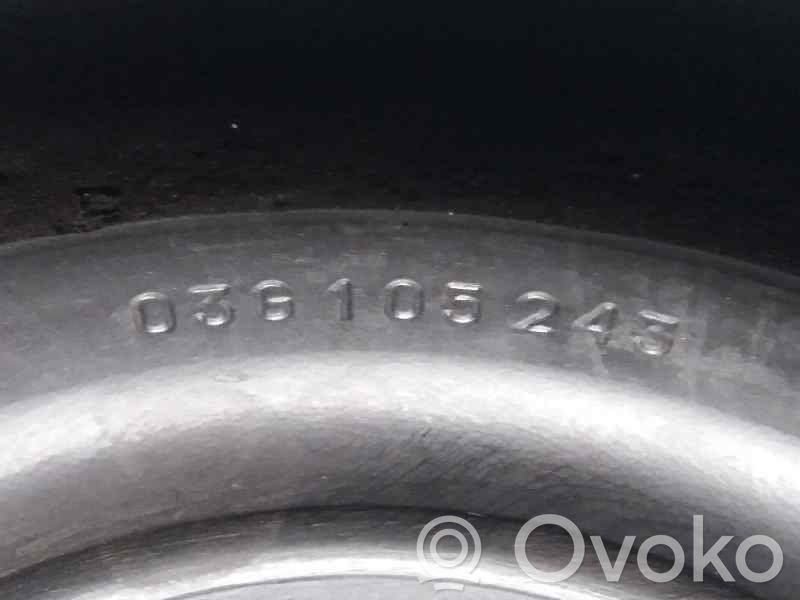 Kampiakselin vauhtipyörä   03G105243