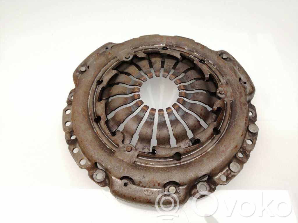 Renault Clio III Kit d'embrayage 