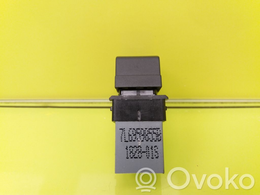 Electric window control switch   7L6959855B