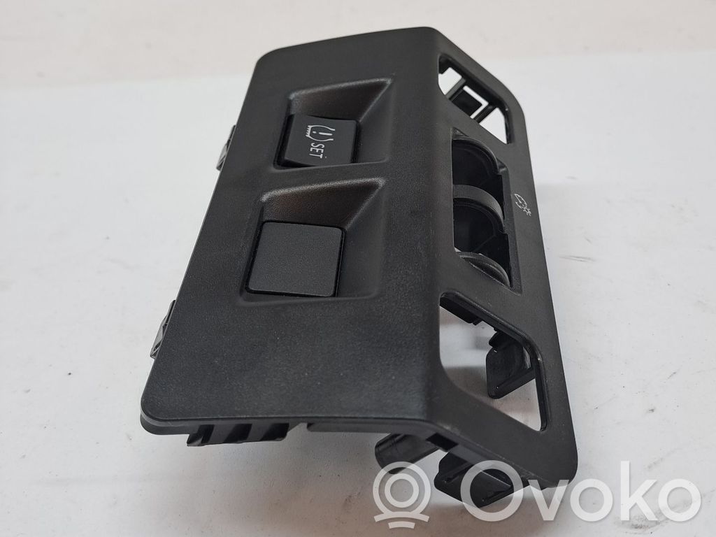 Steuergerät   83002FJ040,84031FG000
