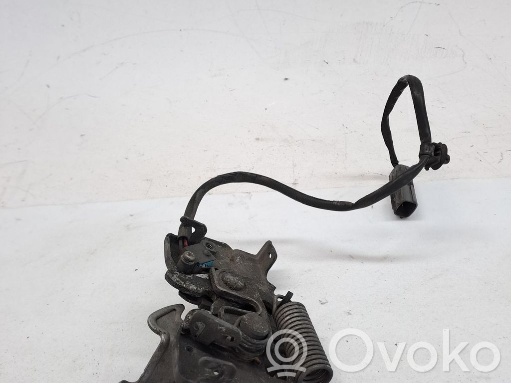 Mazda CX-7 Tie down hook / loop 