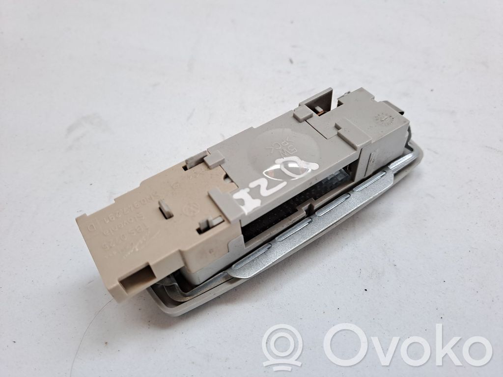 Skoda Fabia Mk2 (5J) Panel oświetlenia wnętrza kabiny