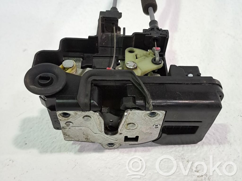 Chevrolet Captiva Rear door lock 