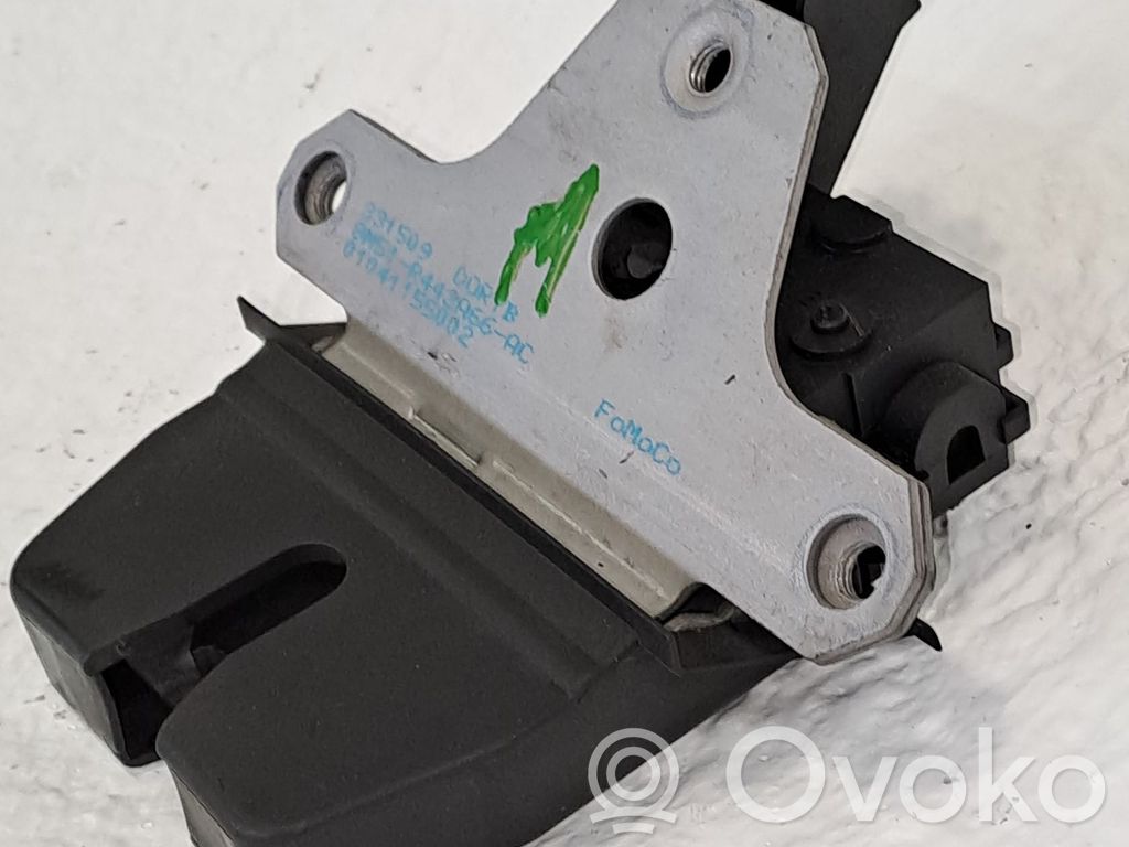 Tailgate lock latch   1570448,8M51R442A66AC