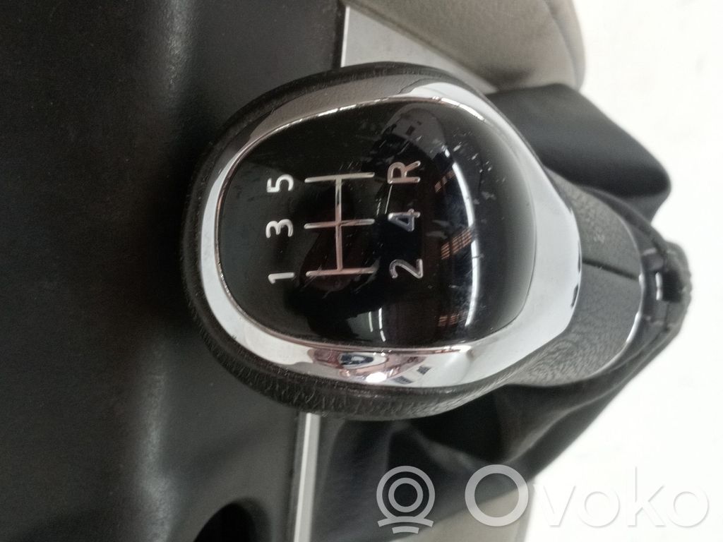 Nissan Micra Buton/manșon piele manetă schimbător viteze 