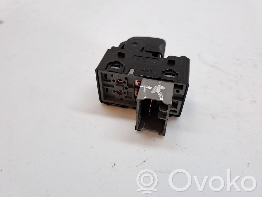 Interruptor del elevalunas eléctrico   93581Q0000