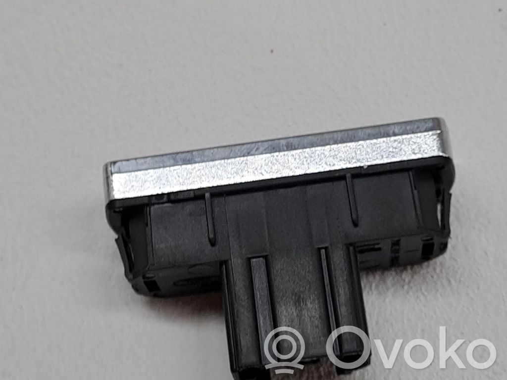 Unidad de control/módulo de carrocería central   1696318,BS7T18C621AA