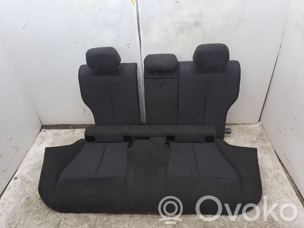 Turvatyynysarja paneelilla   52107243523