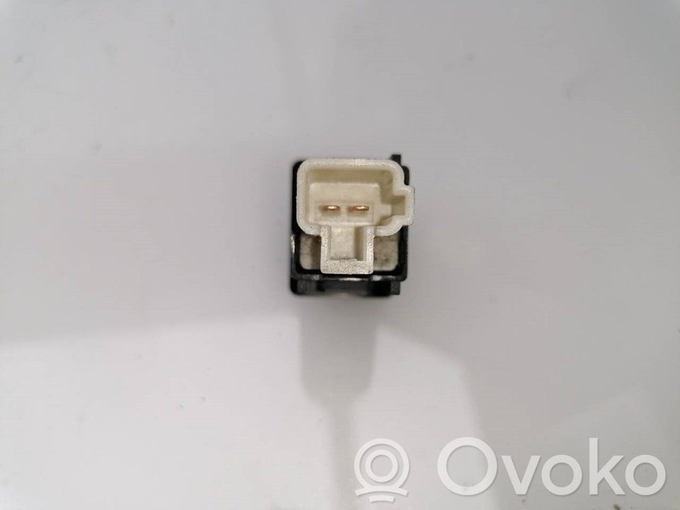 Toyota Prius+ (ZVW40) Autres commutateurs / boutons / leviers
