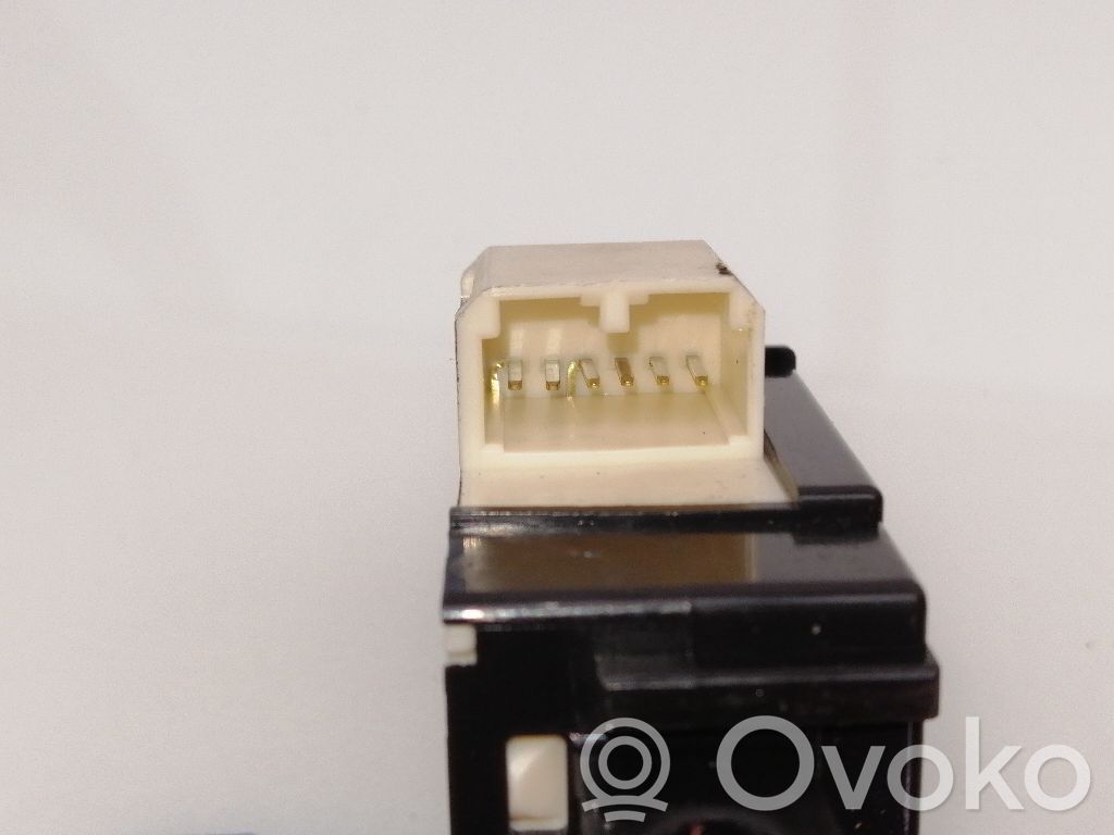 Mitsubishi Montero Otros interruptores/perillas/selectores 