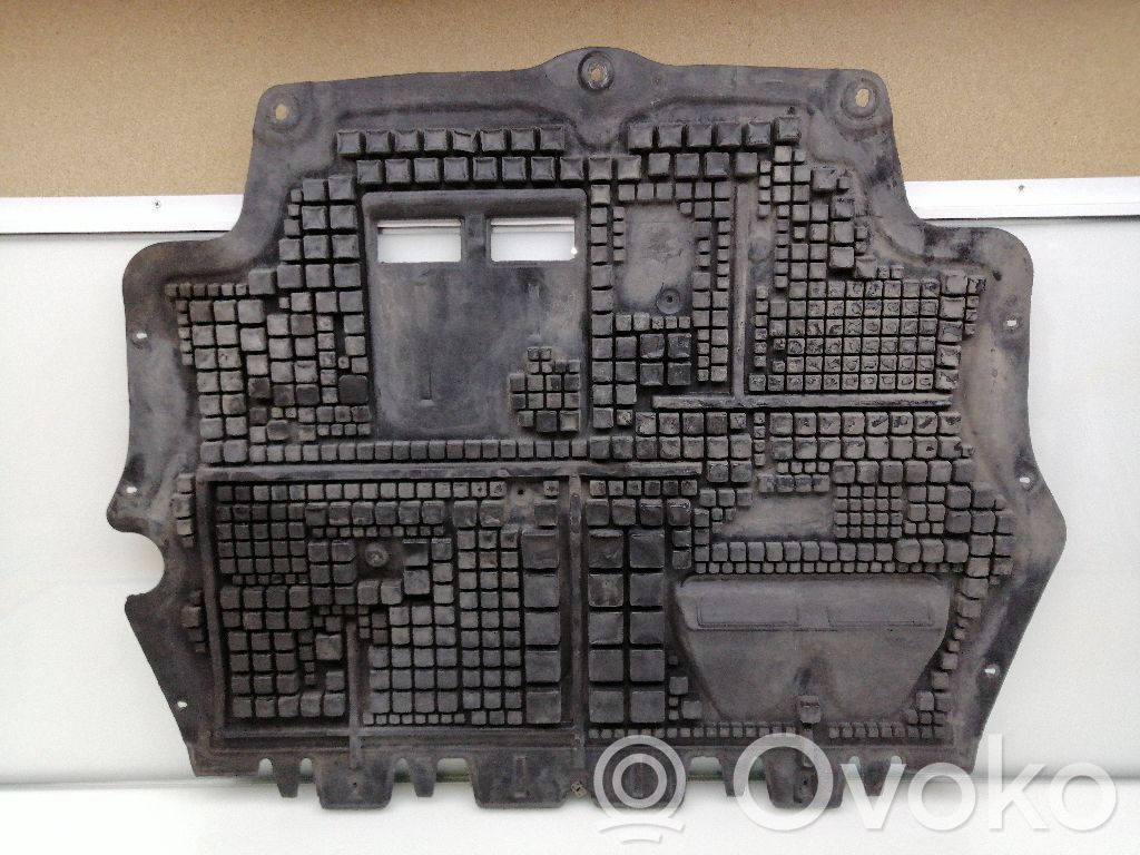 Volkswagen PASSAT B5 Protezione anti spruzzi/sottoscocca del motore