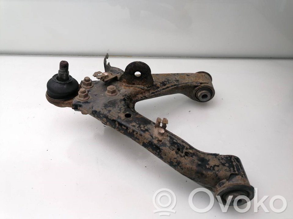 Mitsubishi Montero Basculă superioară spate 