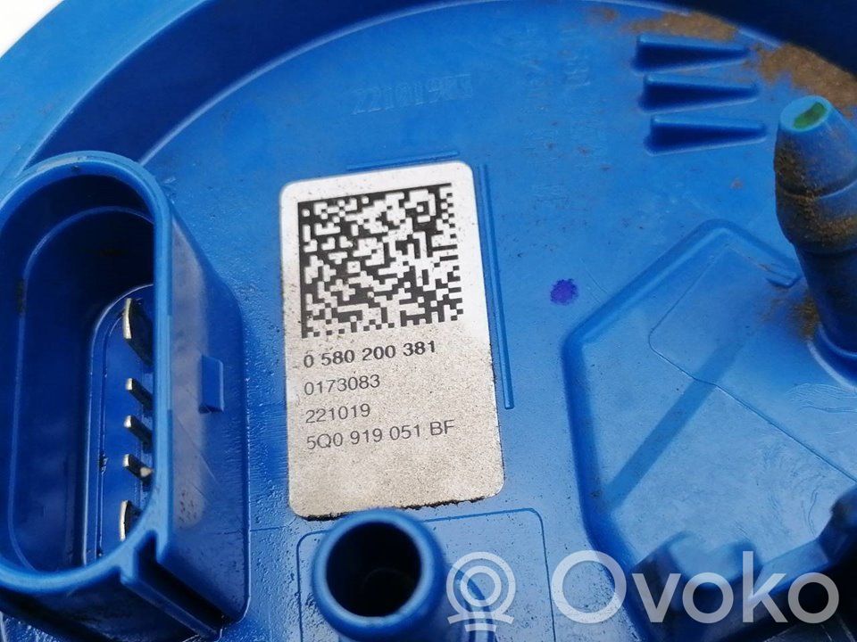Pompe à carburant   5Q0919051