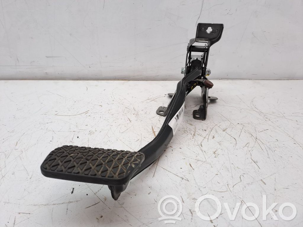 Bremžu pedālis   KD3143300B