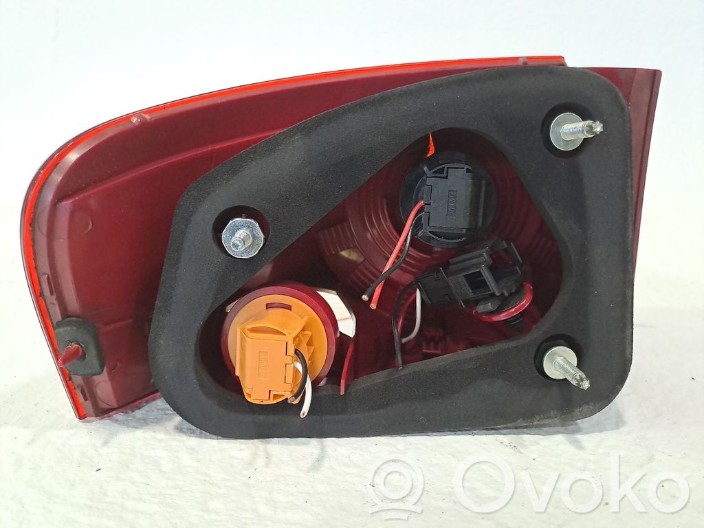 Takavalon polttimo   5P8945112A