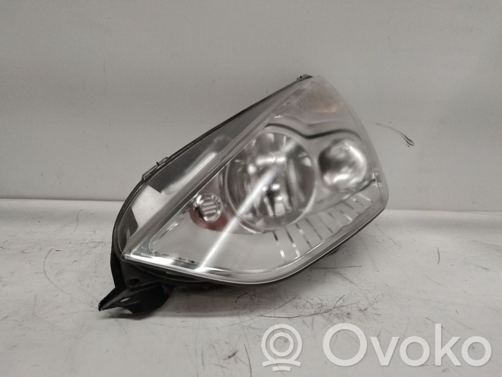 Ford C-MAX I Faro/fanale