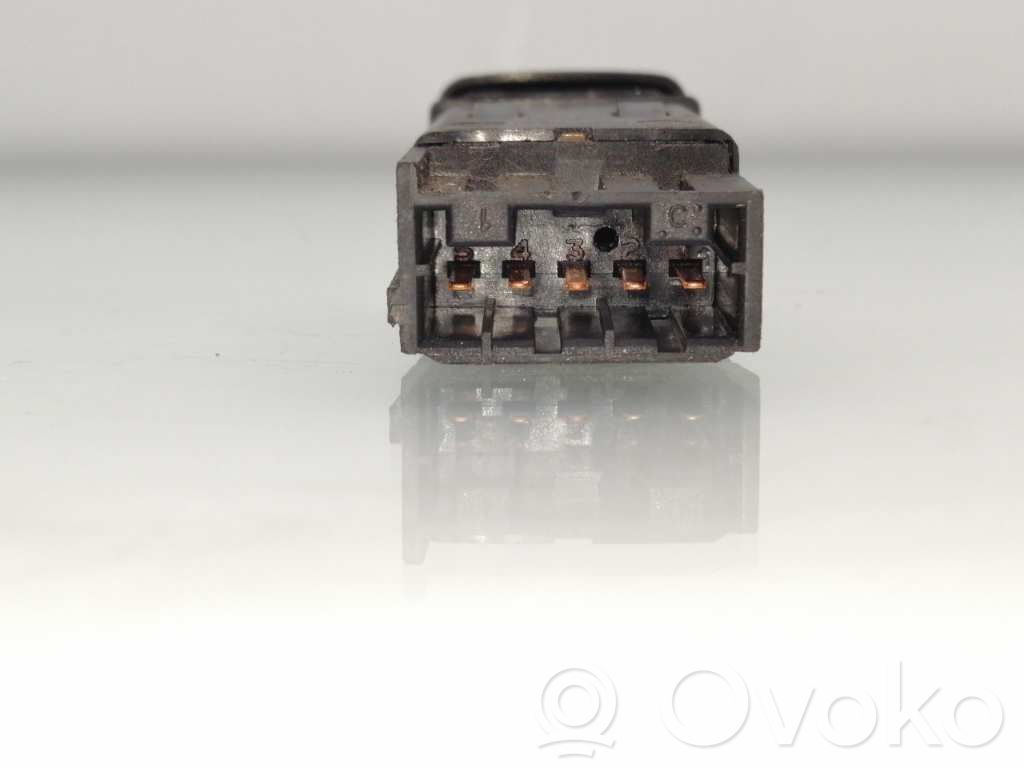 Other switches/knobs/shifts   YUG001040PMP