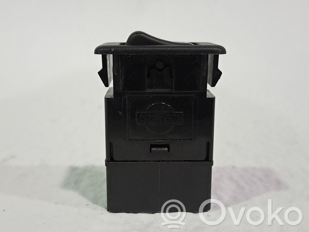 Sonstige Schalter / Griffe / Umschalter   27666VB000
