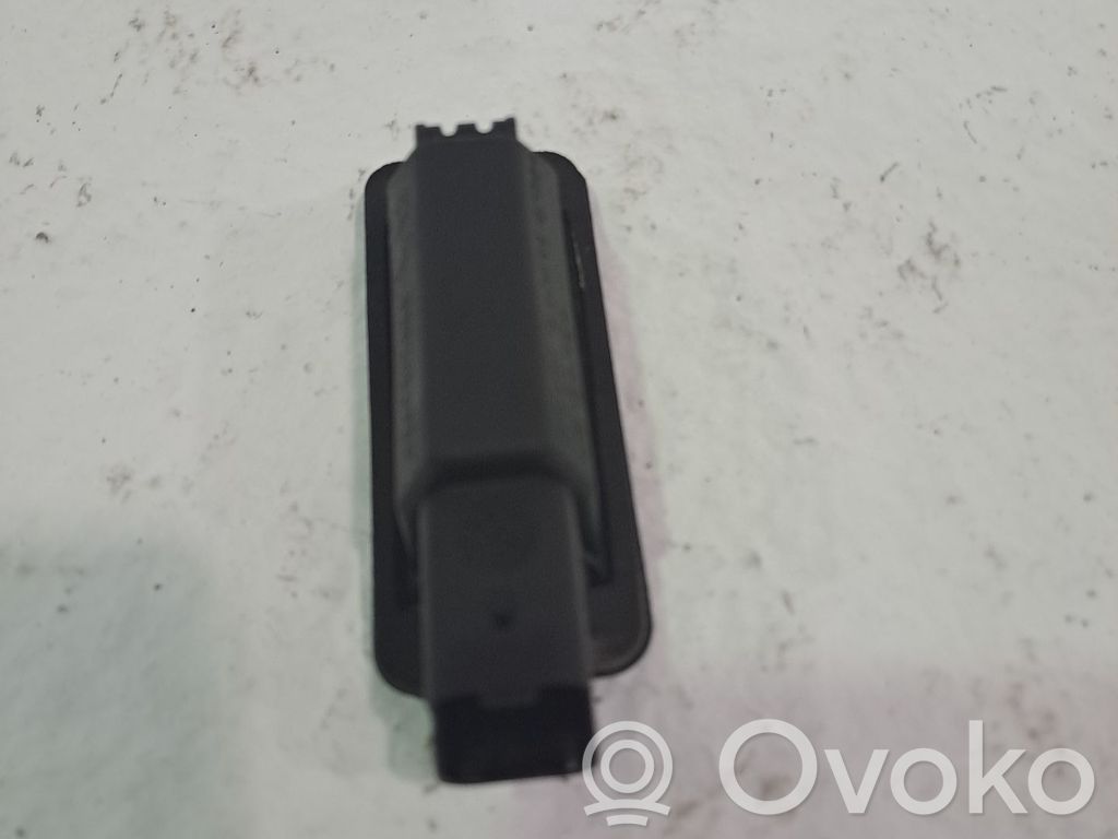 Lámpara/piloto de matrícula   6340G3