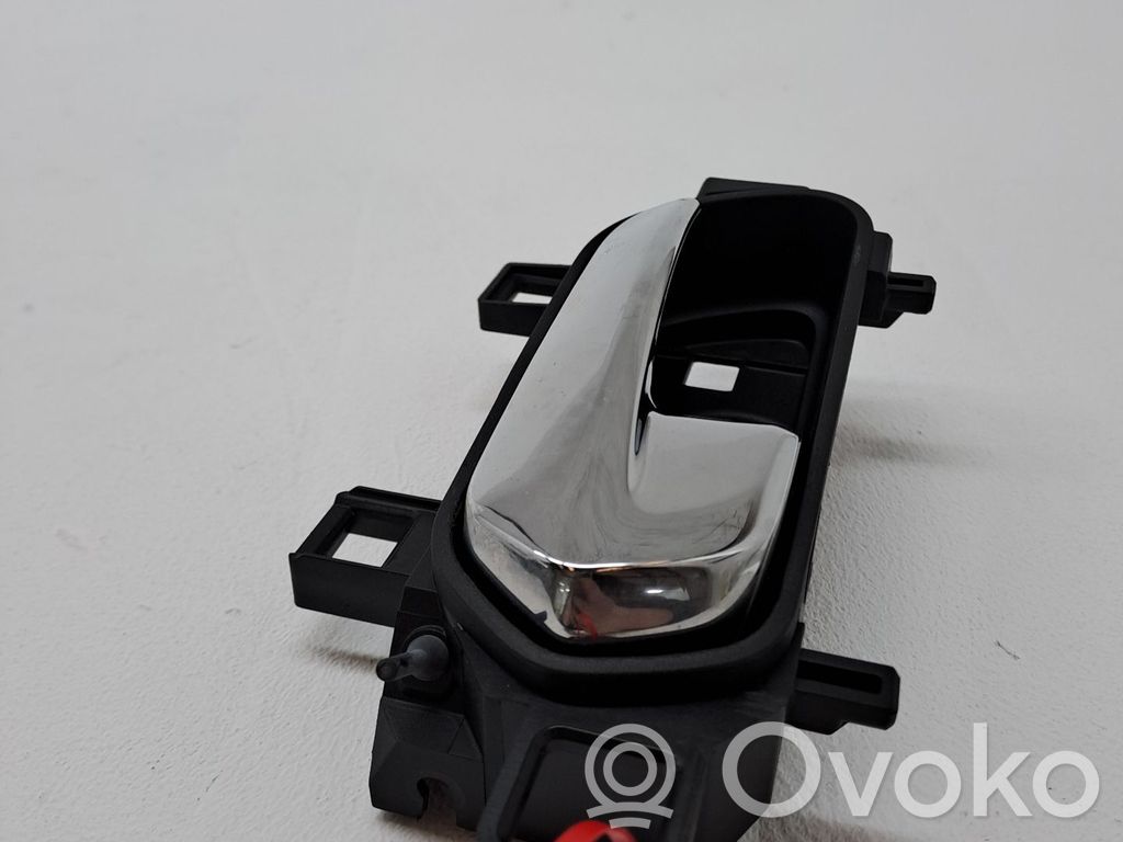 Nissan Micra Manecilla interna puerta trasera