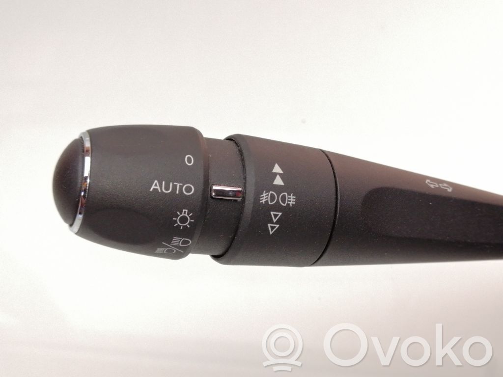 DS Automobiles 5 Butoane/comutatoare pe volan 